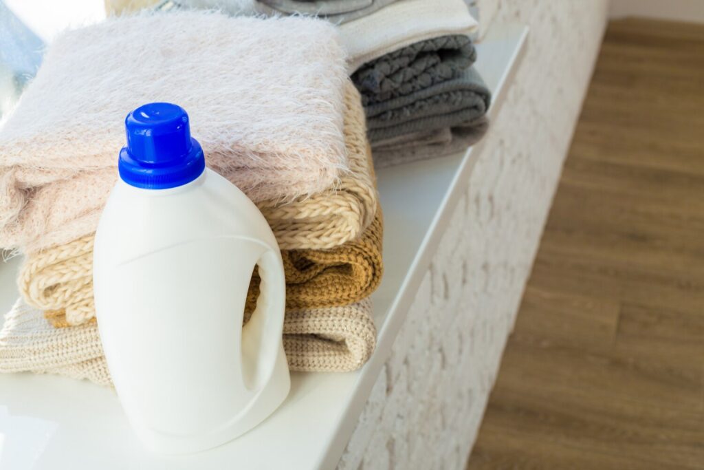 pure clothes with washing up liquid 93675 39194 pure clothes with washing up liquid 93675 39194
